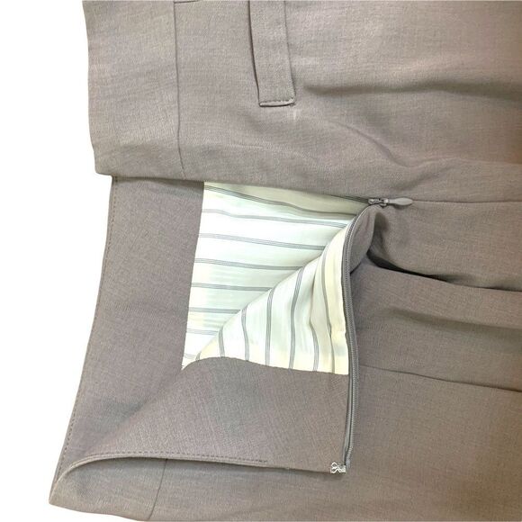 Line and Dot Womens Pleated High Rise Shorts - Picture 7 of 12